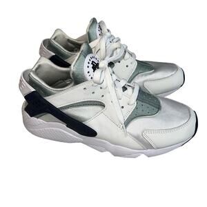 Nike Air Huarache Photon Dust Mica Green Athletic Shoes Size 9.5 RUNS SMALL